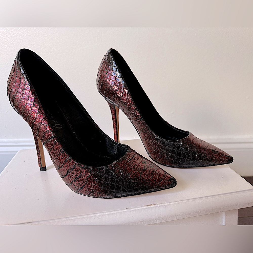 Boutique 9 Red/Black Pumps Heels